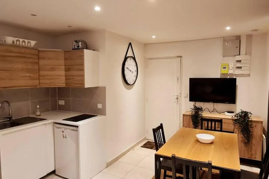 Apartment Cosy Et Fonctionnel, Quartier Tres Sympa *