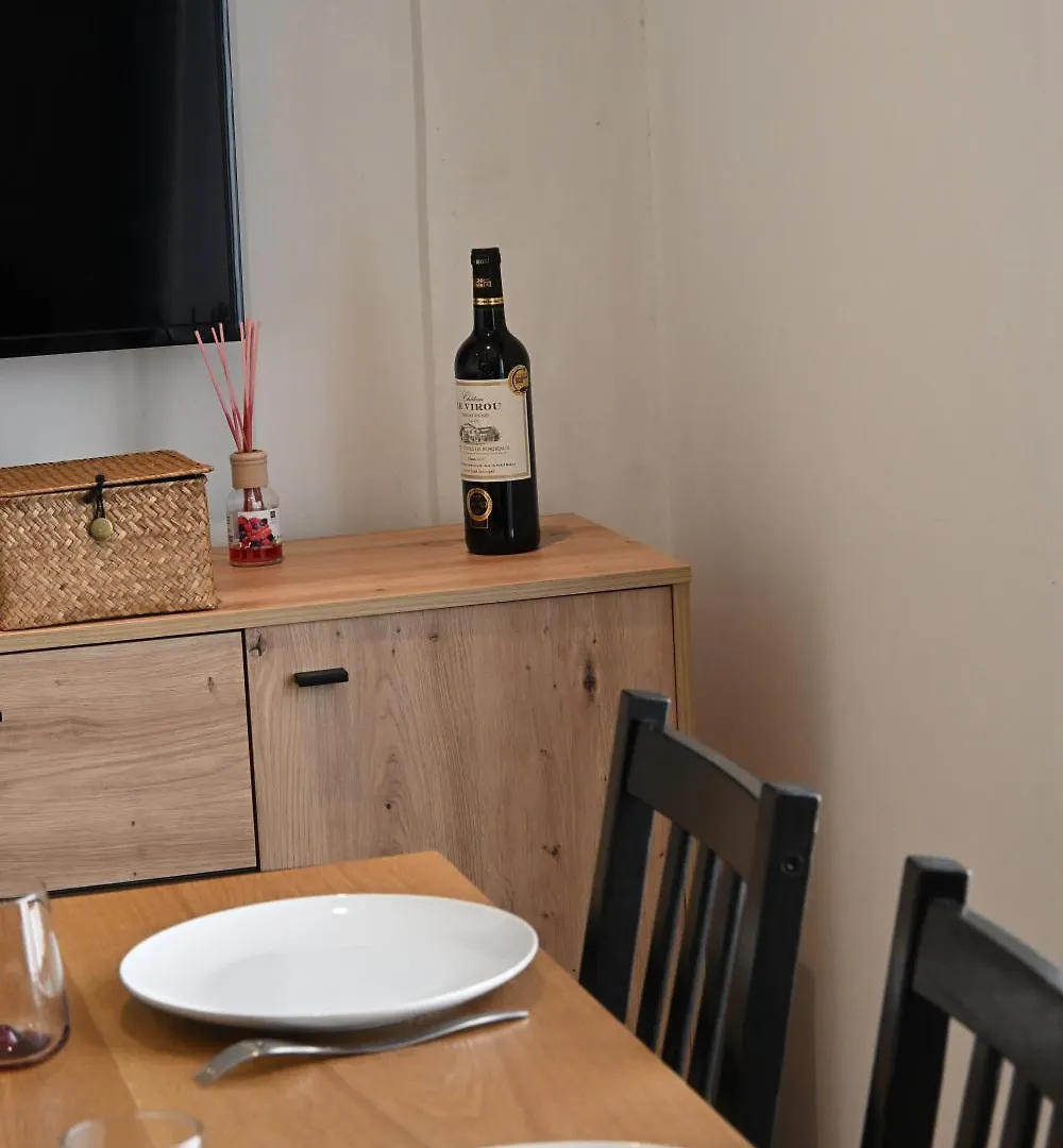 Lägenhet Cosy Et Fonctionnel, Quartier Tres Sympa *